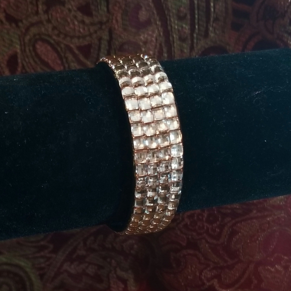 *4for20* Pink rhinestone bracelet